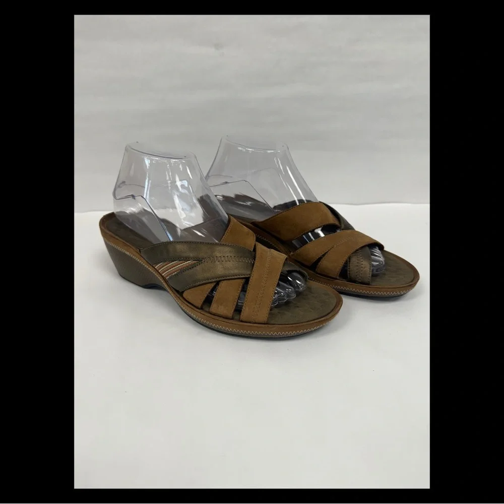 Clarks Privo multi taupe brown wedge sandal size 8